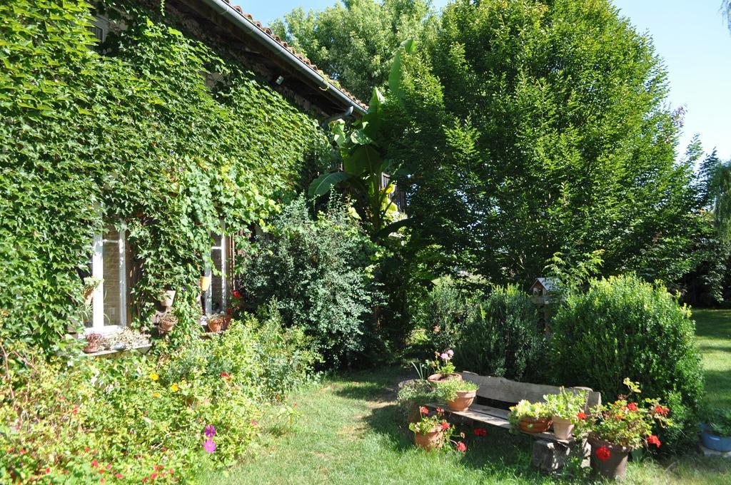 Bed and Breakfast Ferme Saint Joseph Le Fousseret Zewnętrze zdjęcie